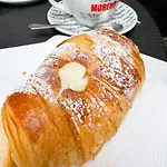 ベッド・アンド・ブレックファスト Le Tre B